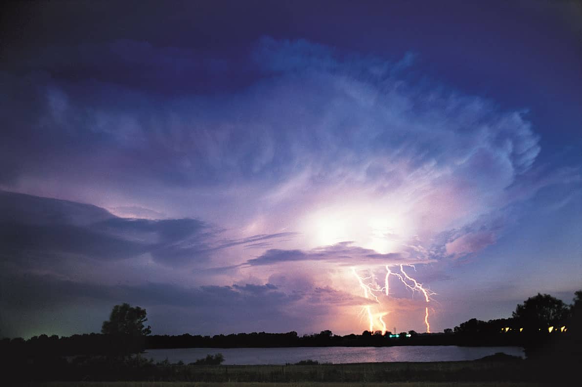 what-s-the-difference-between-scattered-and-isolated-thunderstorms