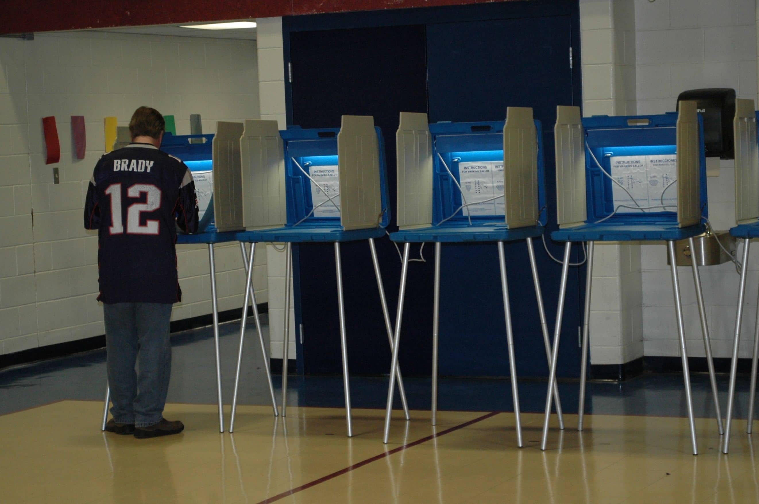 A voter makes his choices during the 2014 primary. The 2018 election is Tuesday, Nov. 6.