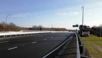 Work continues on Barton Corner Bridge this week, bringing lane closures.