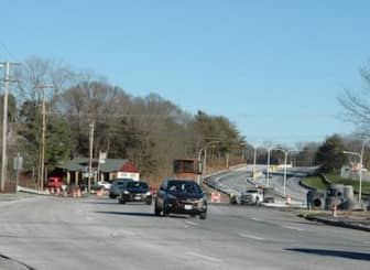 [CREDIT: Rob Borkowski] A view of the Post Road Extension/Veterans Memorial Drive intersection, facing from Veterans Memorial Drive Jan. 13.