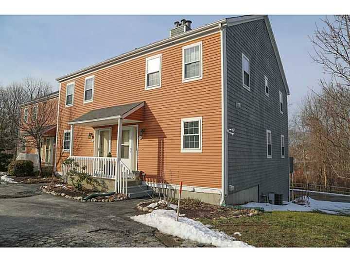 [CREDIT: Statewide MLS] The townhouses at Gaspee Park, located at 99 Post Road.