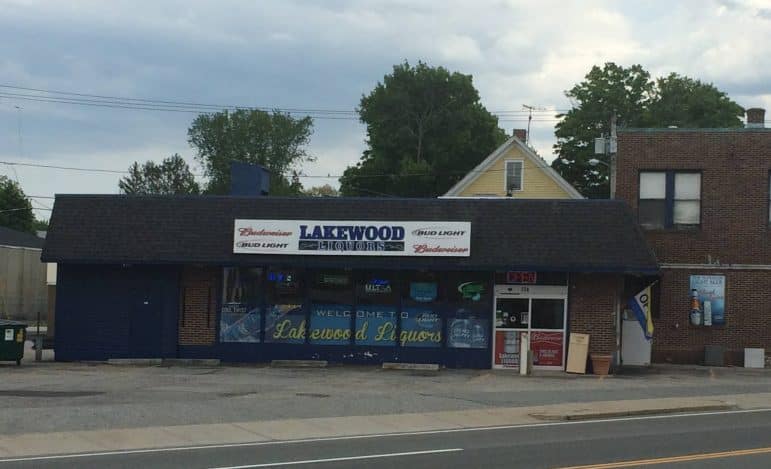 [CREDIT: Rob Borkowski] Lakewood Liquors on Warwick Avenue. 