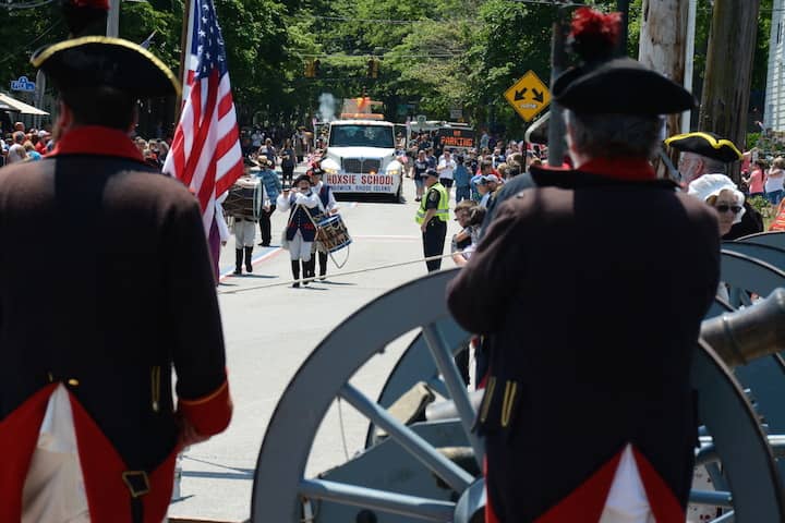 [CREDIT: Rob Borkowski] Hoxie Elementary School's float approaches the Pawtuxet River Bridge, where the Artillery Company of Newport was stationed during the 2017 Gaspee Days Parade June 10.