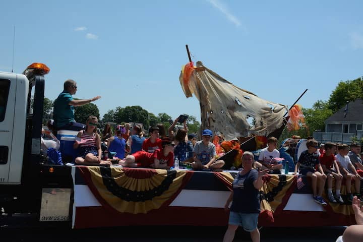 [CREDIT: Rob Borkowski] Hoxie School's float in the 2017 Gaspee Days Parade.