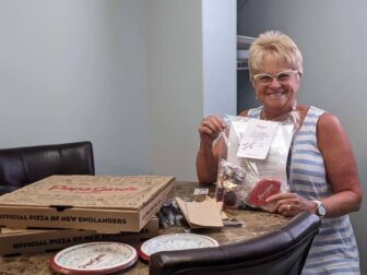 [CREDIT: Papa Ginos] Papa Gino’s Donates Lunch to Dr. Pamela Blogdett, OD & team at Toll Gate Vision, located in Warwick as Part of Ongoing Pizza My Heart Donation Program.