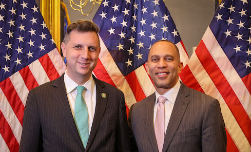 [CREDIT: Rep. Magaziner's Office] Rep. Seth Magaziner, (D-RI, Dist.-2) was sworn in by House Minority Leader Hakeem Jeffries (D-NY, Dist.8) on Jan. 7.