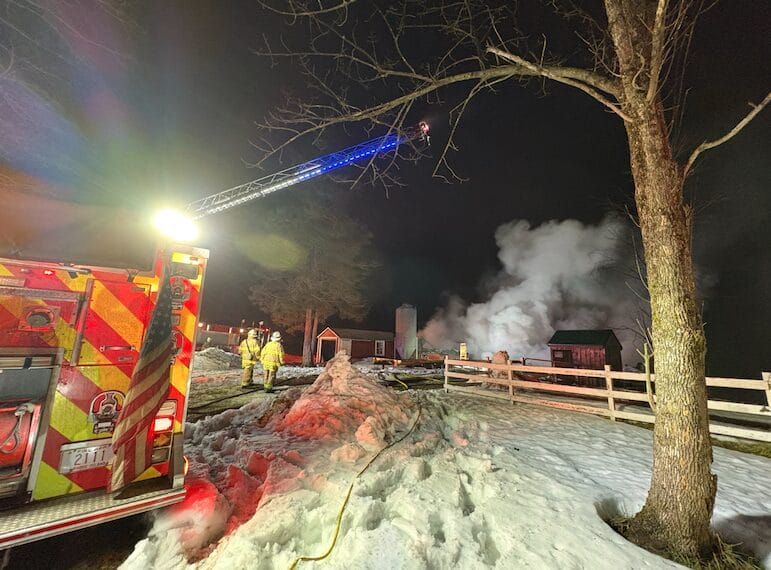 Firefighters Contain Maple Valley Road Barn Fire